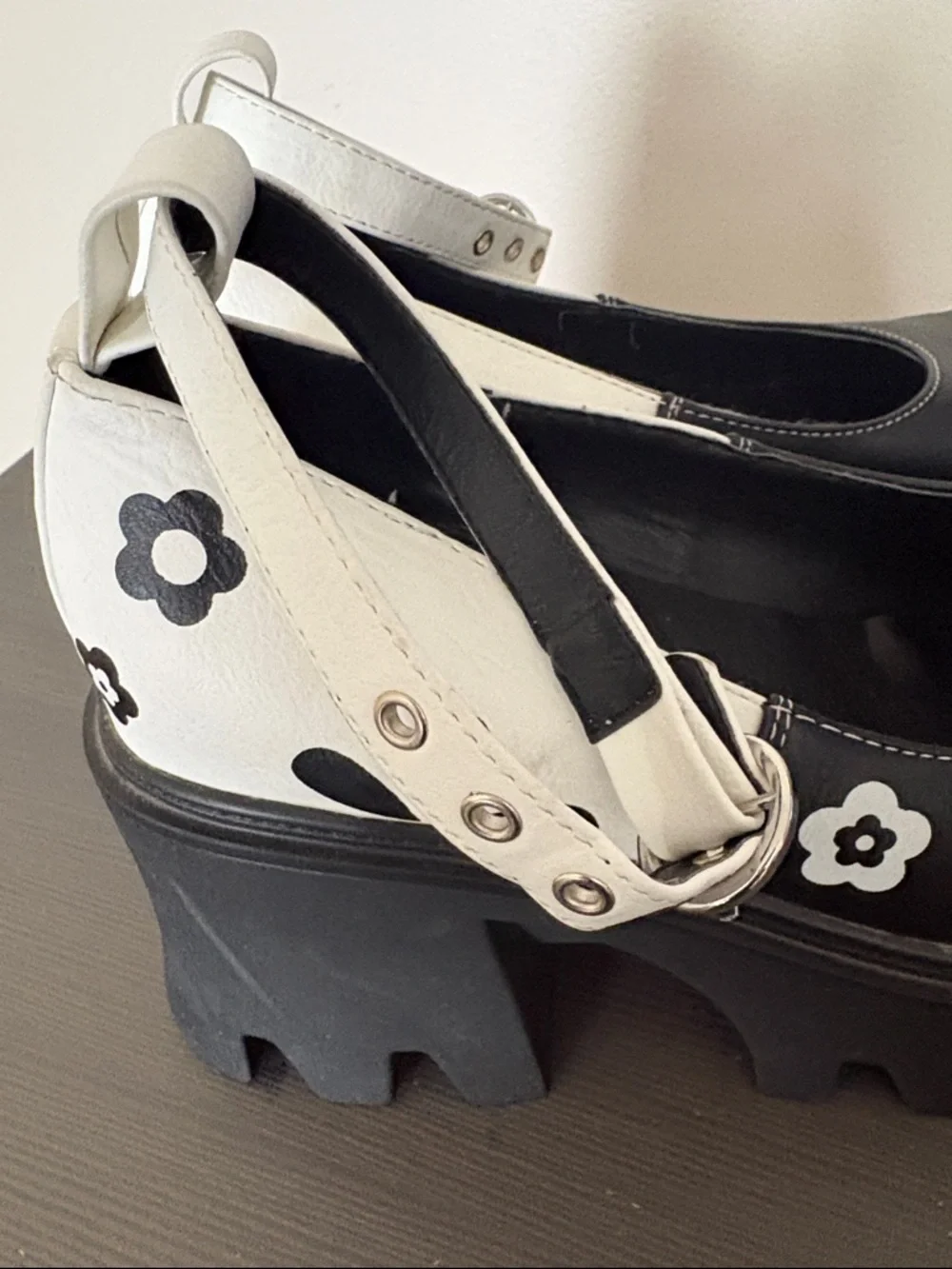 Lamoda Platform Mary Jane Y2K Heels Black White Floral Chunky Lug Sole Size 8